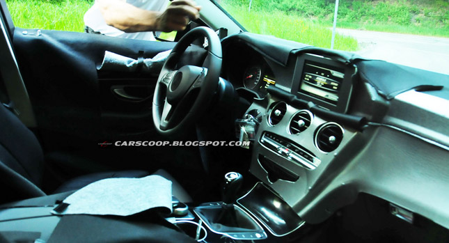  Spied: First Shots of 2014 Mercedes-Benz C-Class Interior
