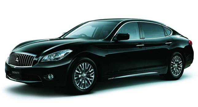  New Mitsubishi Proudia and Dignity Luxury Sedans Are…Proud Doppelgangers of the Infiniti M