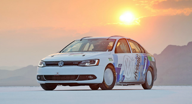  Modified 2013 VW Jetta Hybrid Sets New Speed Record for Hybrids at Bonneville Salt Flats at 185mph