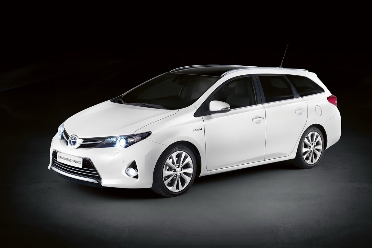 New Toyota Auris Touring Sports Targets Europe's Popular Compact