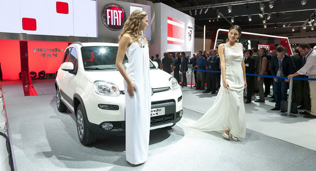  New Fiat Panda 4×4 and ‘Giusy’ Miss Italia 2012 Hit the Paris Auto Show Catwalk [w/Videos]