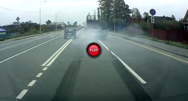  Lucky or Talented? Russian Truck Driver Avoids Crash in Style