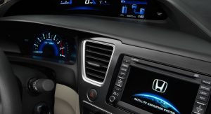 2013_Honda_Civic_Hybrid_05