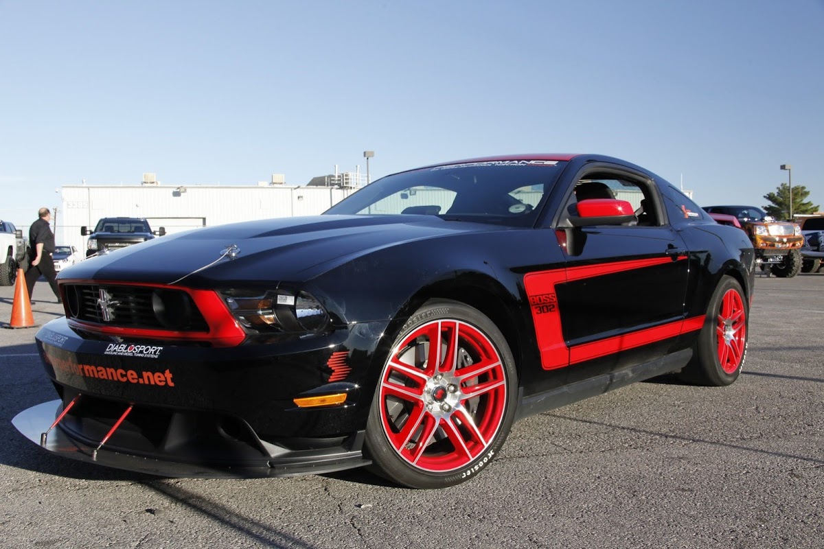 Ford Mustang 2013 Boss 302 днище. 5 Любых машин. Muscle cars 2012. Sema 2012.