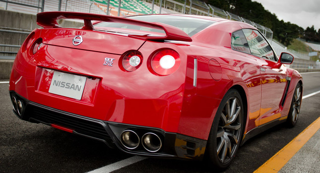  Nissan GT-R Updated for 2014MY, Laps Nürburgring in 7’18’’6
