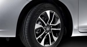 2013_Honda_Civic_EX_L_Sedan_Navi_06