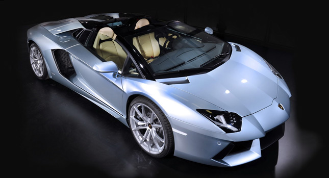  Lamborghini Aventador LP700-4 Roadster Officially Revealed, Priced at €300,000