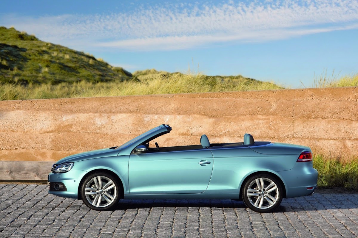 The 2022 Mercedes SL Is Another Nail In the Coupe-Cabriolet Coffin