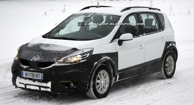  Spy Shots: Renault Preparing Rugged-Looking Scenic Crossover