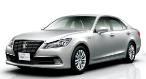 2013-Toyota-Crown-Royal-12 2013-Toyota-Crown-Royal-12