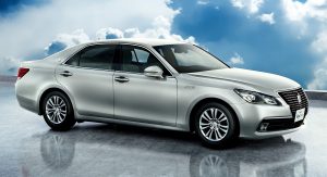 2013-Toyota-Crown-Royal-5 2013-Toyota-Crown-Royal-5