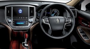 2013-Toyota-Crown-Royal-10 2013-Toyota-Crown-Royal-10