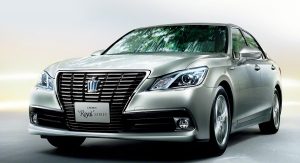 2013-Toyota-Crown-Royal-1 2013-Toyota-Crown-Royal-1