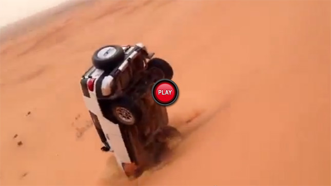  Toyota FJ Cruiser Jumps Sand Dune in Saudi Arabia, Lands Face First and Tumbles Down…