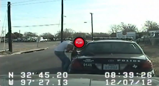  Smooth Criminal Filmed Stealing Police Car, Manages to get Away!