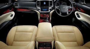 2013-Toyota-Crown-Royal-13 2013-Toyota-Crown-Royal-13
