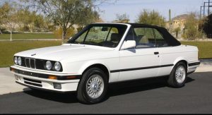 1993-BMW-325i-Convertible-4