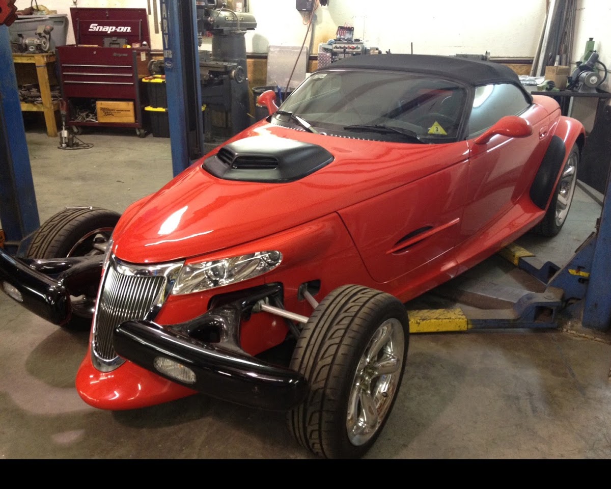 Project Growler Tuner Drops a 6.1liter Hemi SRT8 into a Plymouth