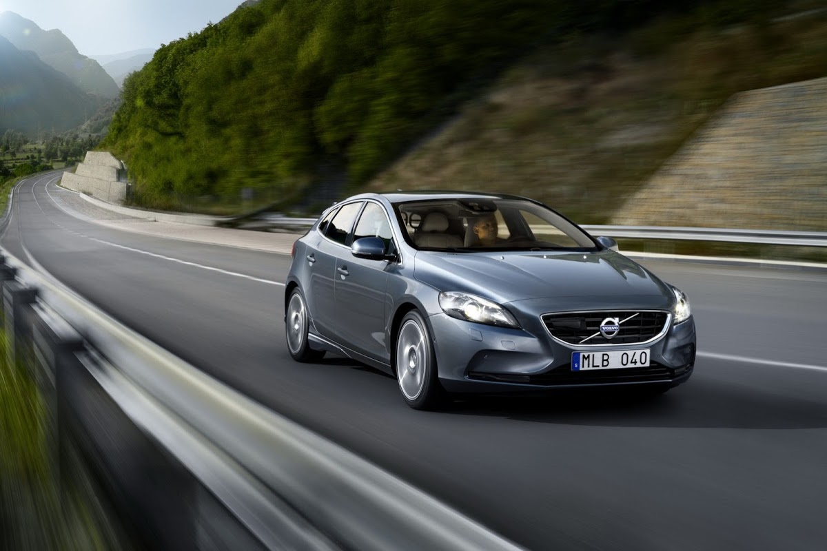 2014 Volvo V40 Gains Updated Engine Lineup, More AWD Offers for