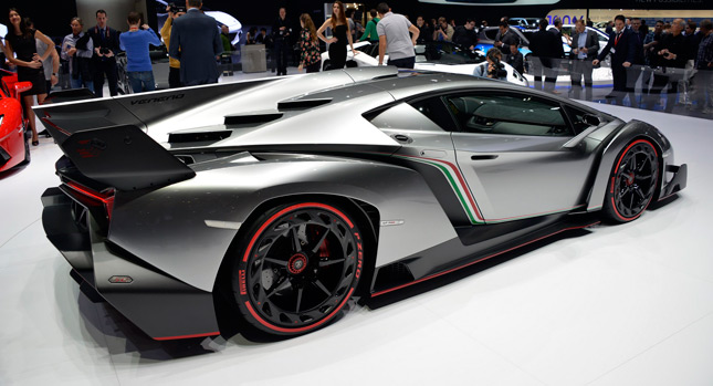  Take a Close Look at Lamborghini's Ultra-Exclusive Veneno Through 74 Photos and a Video