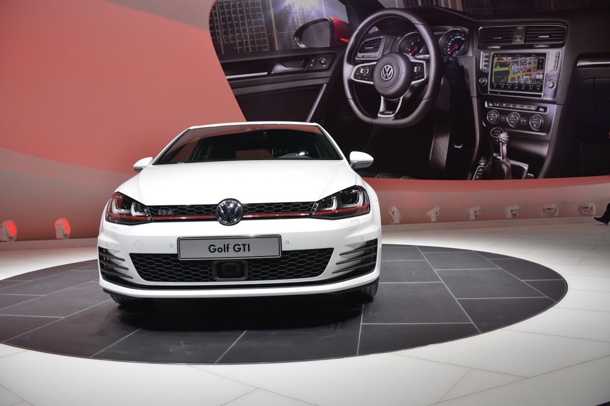 Volkswagen Golf. 47 ans d'évolution de l'autoradio en images
