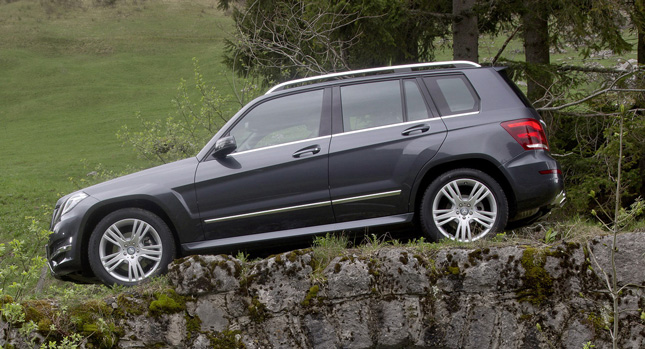  Mercedes-Benz Adds Four-Cylinder Gasoline Engine to GLK Range For the First Time