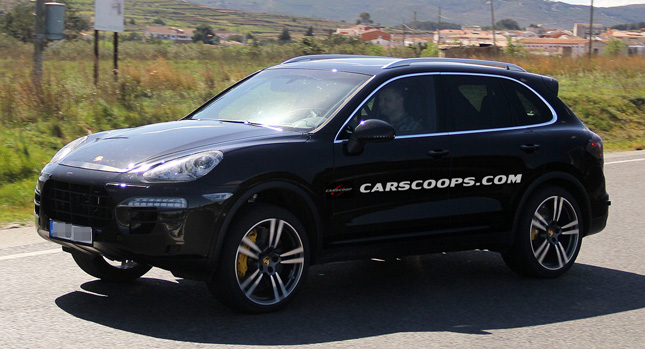  Scoop: 2015 Porsche Cayenne Facelift Pictured for the First Time