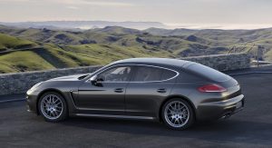 2014-Porsche-Panamera-5