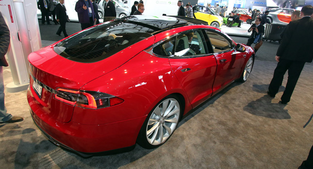  Tesla Model S Surpasses GM's Volt and Nissan Leaf in EV Sales Race