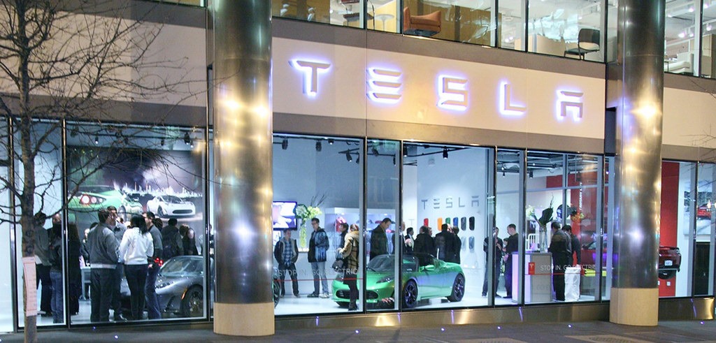 Tesla-Stores-9%255B2%255D Tesla’s Focus On Online Sales Could Be Exactly What The Customer Wants
