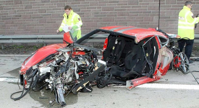  Not Much Remains After Ferrari F430 Crashes at Over 300 Km/h – 186mph