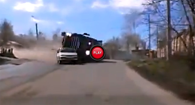  Oh, The Terror: Dash-Cam Captures Big Rig Flipping Over in Russia