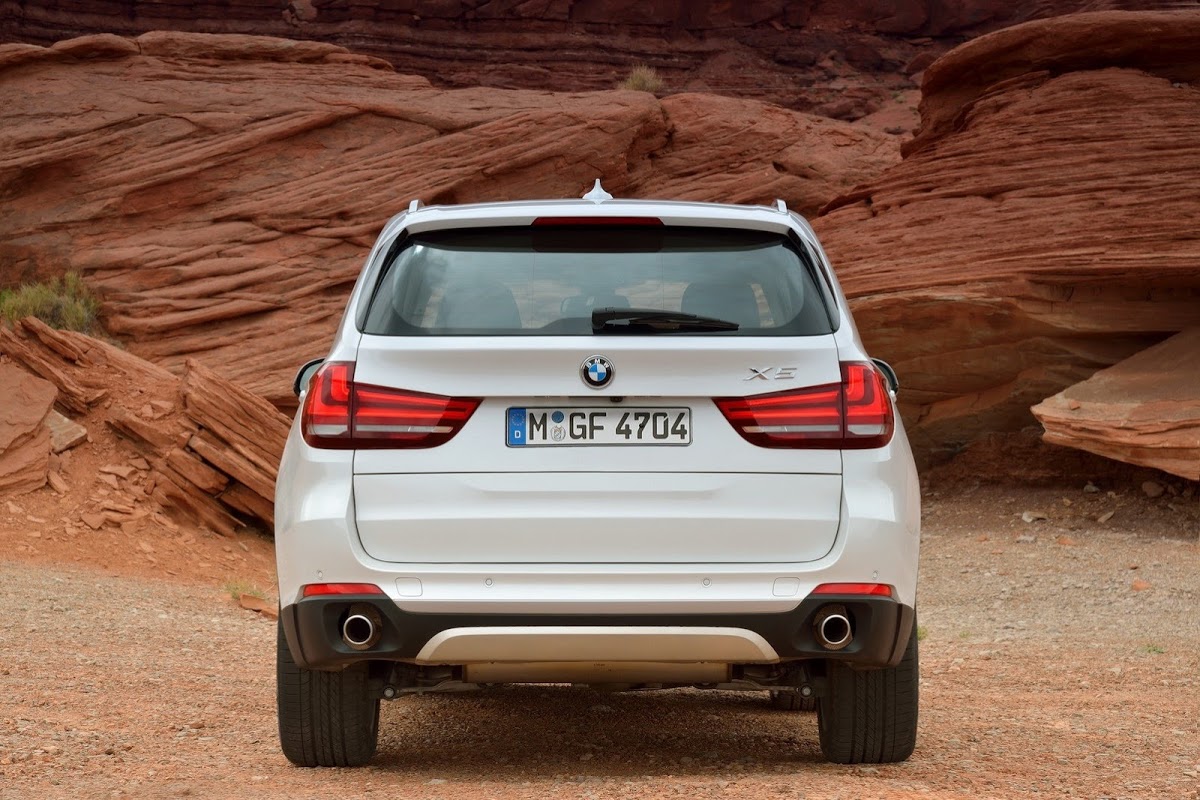 BMW Puts All Three X5 Generations Side by Side, Which One Gets Your Vote?