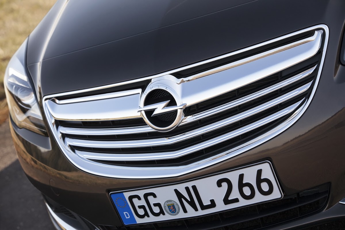 Opel And Vauxhall Reveal Refreshed 14 Insignia Sedan And Sports Tourer Carscoops