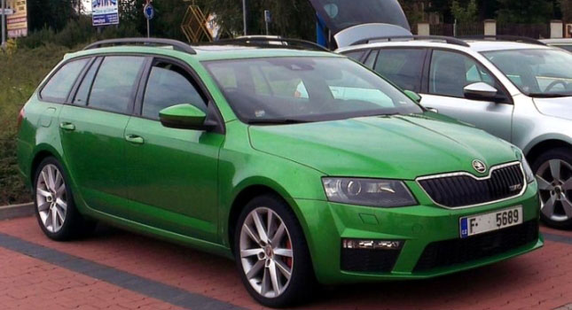  New Skoda Octavia RS Spotted Out in the Open in Both Body Styles