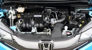 2014-Honda-Fit-Jazz-13