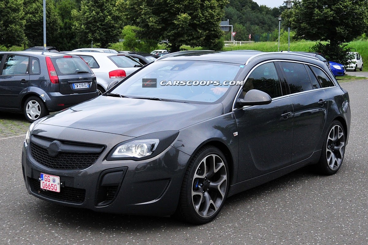 Scoop: Facelifted Opel Insignia Sports Tourer wears its OPC Power Costume