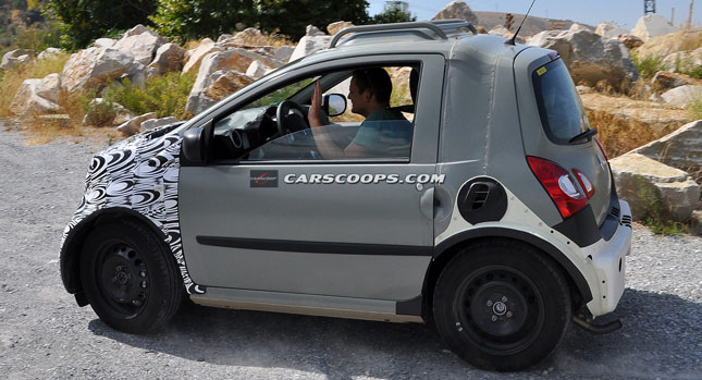  Spied: Twingo Mule Makes Room for Smart's Next ForTwo