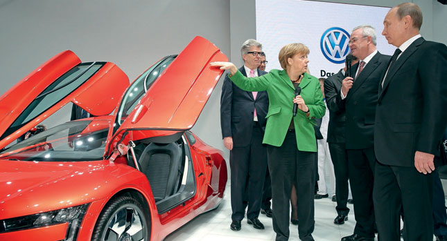  Angela Merkel Says EU-Imposed CO2 Targets for Carmakers Are a Burden