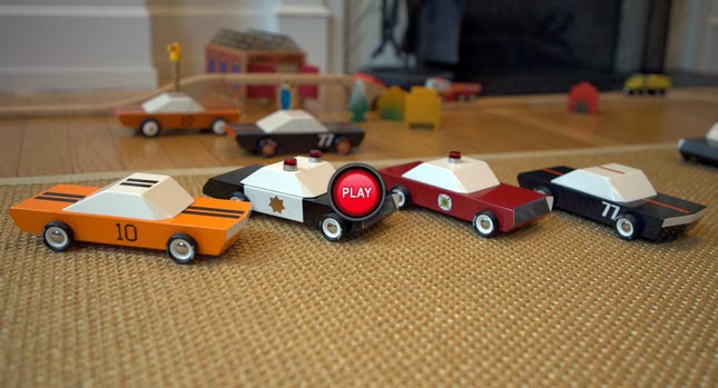  Handmade Mo-To Modern Vintage Toy Cars Look Really Cool