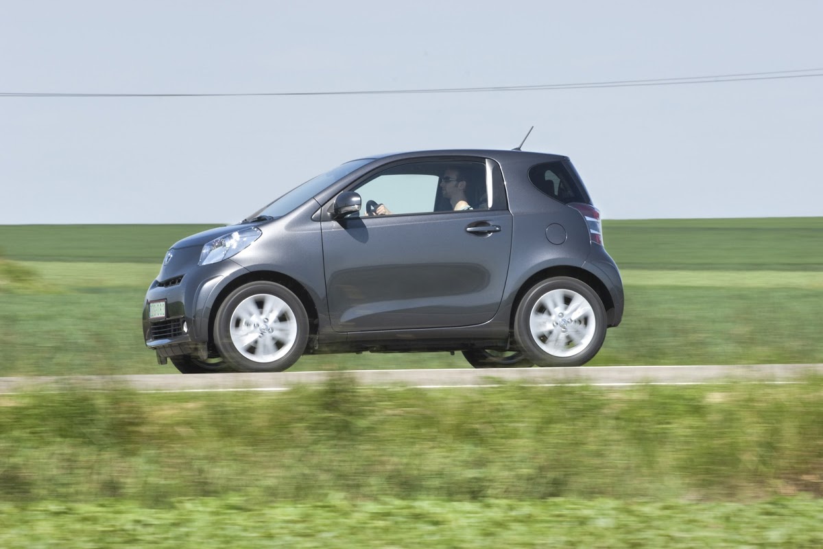 Toyota iq aston martin
