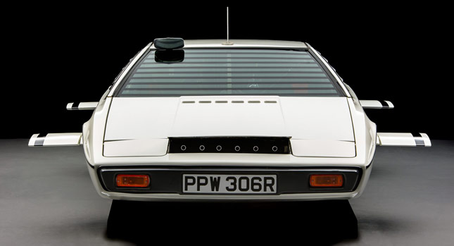  Elon Musk Buys Bond Movie Lotus Esprit Sub with the Intent to Make it Functional!
