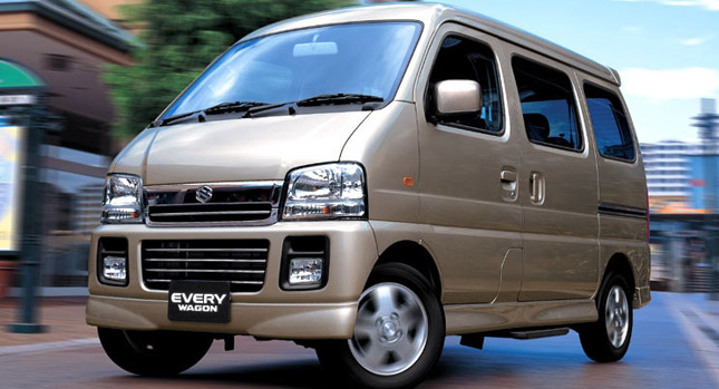  Japanese Team Drives Kei EV Van for 807 Miles on One Charge Setting World Record