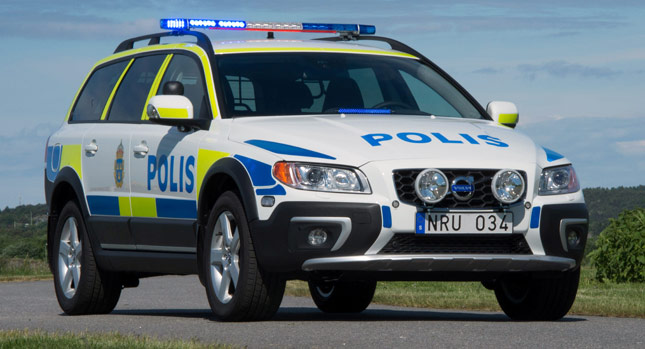 volvos updated 2014 xc70 d5 awd police car gets a thumbs up
