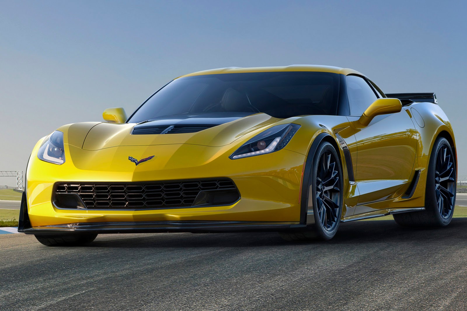 2015 Corvette Z06 Has 625HP, Is Faster Than C6 ZR1 on the Track! w/Video.