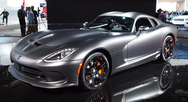  SRT Boss Says Viper Must Not Be Compared to Corvette