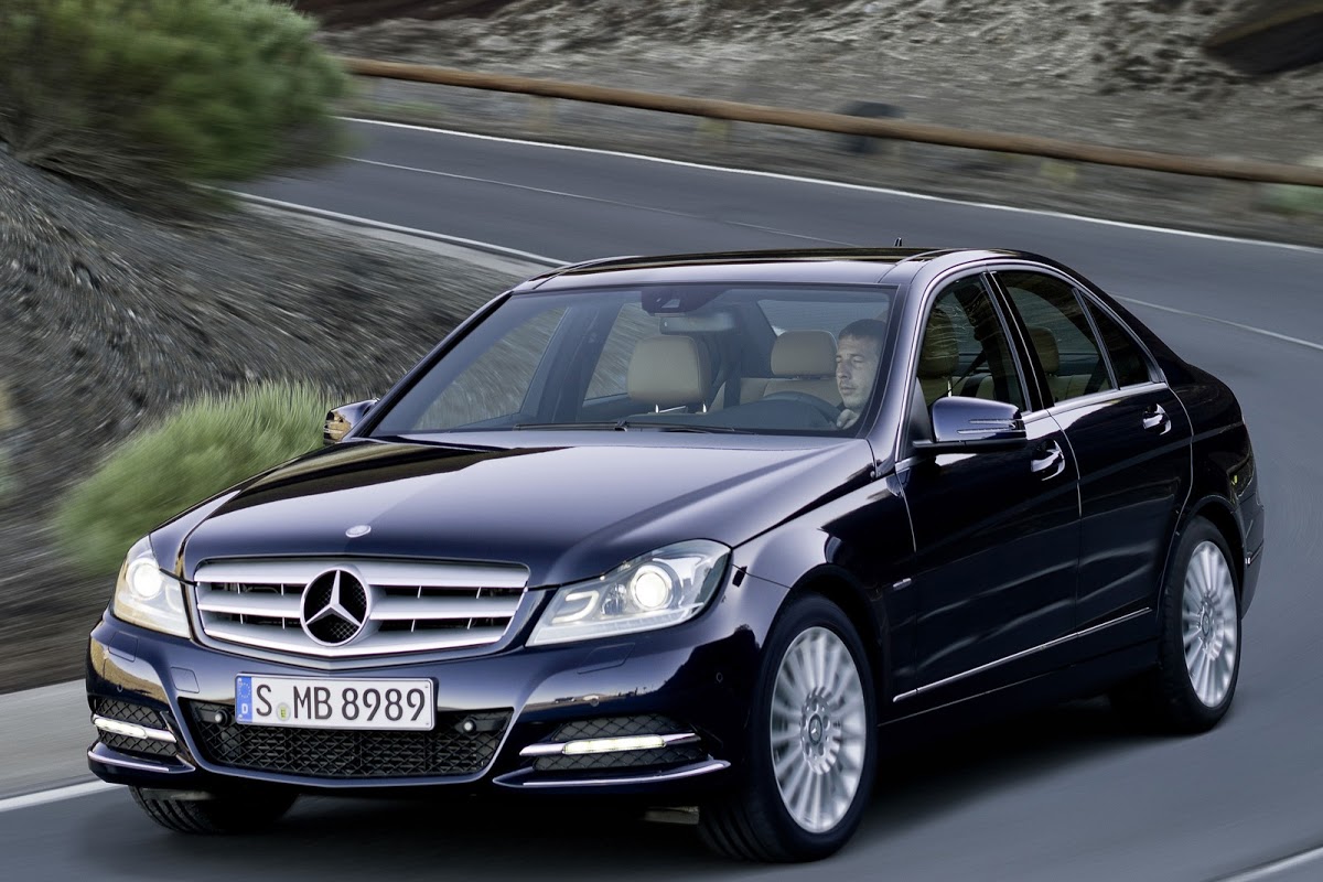New Mercedes C-Class W205 Visually Compared to Old C-Class W204