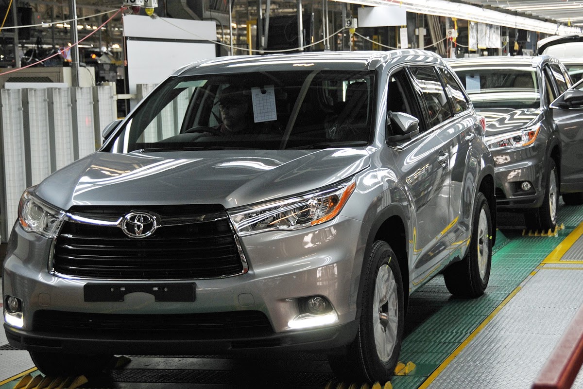 Toyota Started Exporting U.S.-Built Highlander SUVs to Australia, New ...