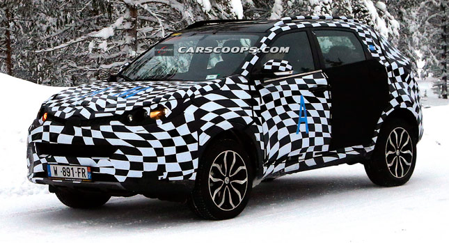  Spy Shots: MG's New CS Small Crossover Lands in Europe for Testing