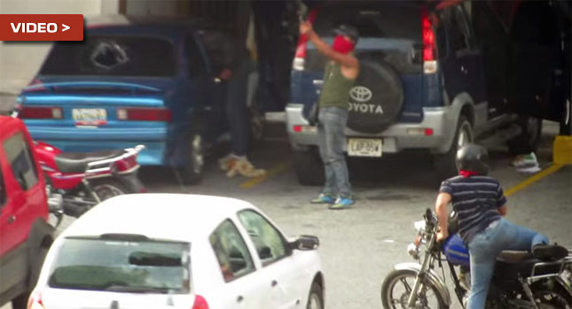  Biker Thugs Smash and Loot Parked Cars in Venezuela